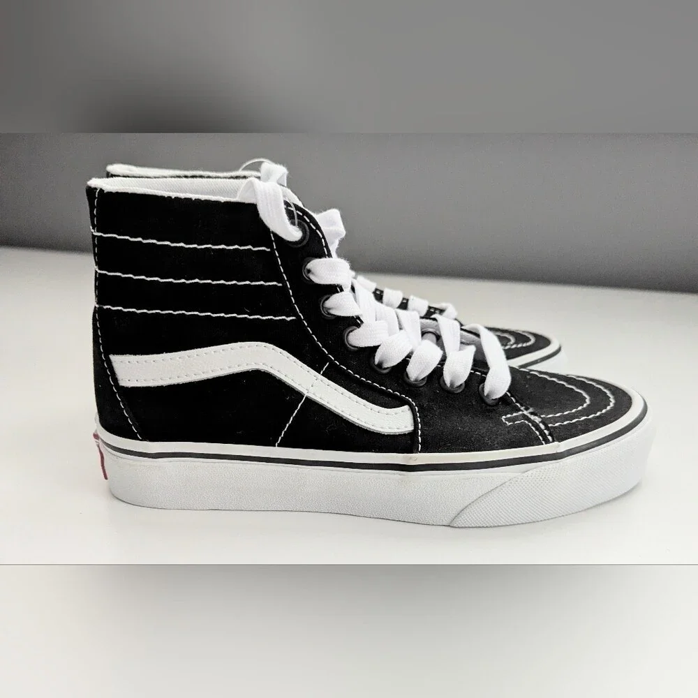 NWT Vans Unisex High-Top Sneakers/Running Shoes (Women Size 5 /Men Size 3.5)